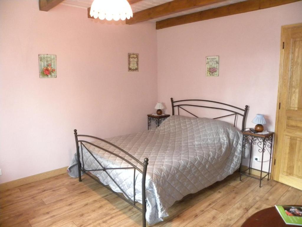 Auberge Les Volpilieres Ruynes-en-Margeride Phòng bức ảnh